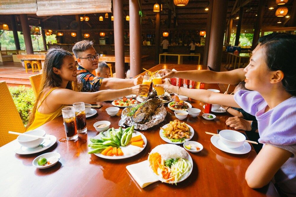 Kỷ niệm hội bạn tại Thảo Viên Resort